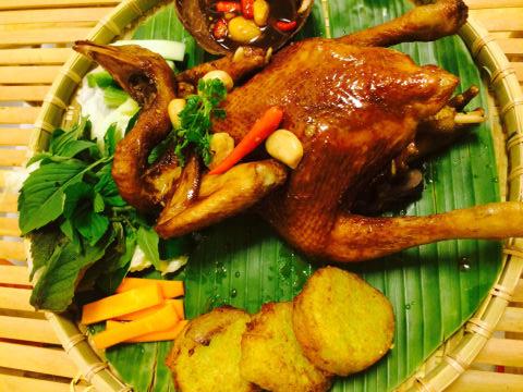 GÀ TA HẤP MẮM NHỈ (Con)